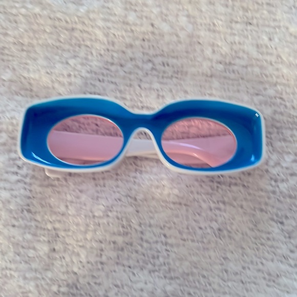 Retro Sunglasses - Picture 6 of 9